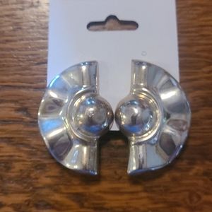 Clip on earrings